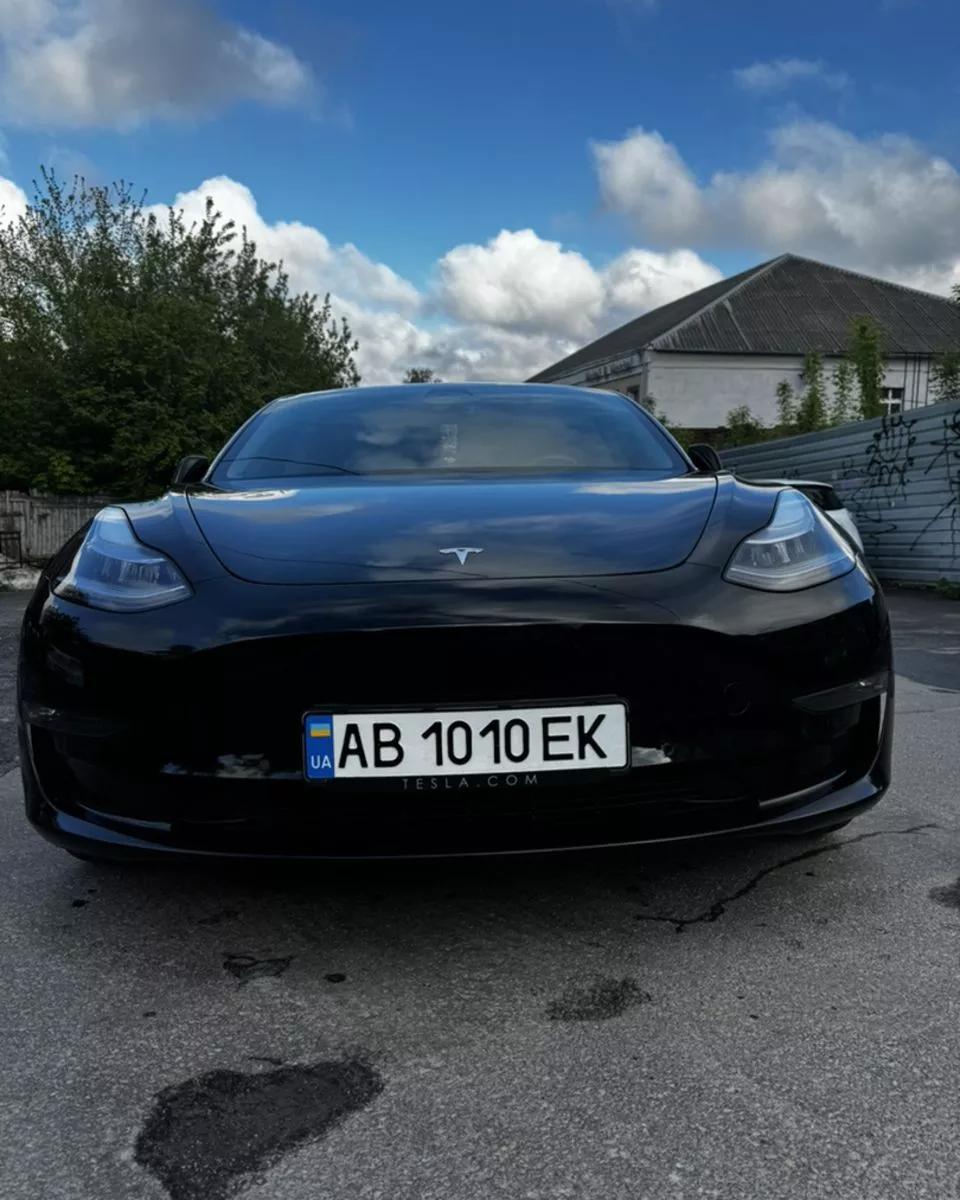 Tesla Model 3  2019221