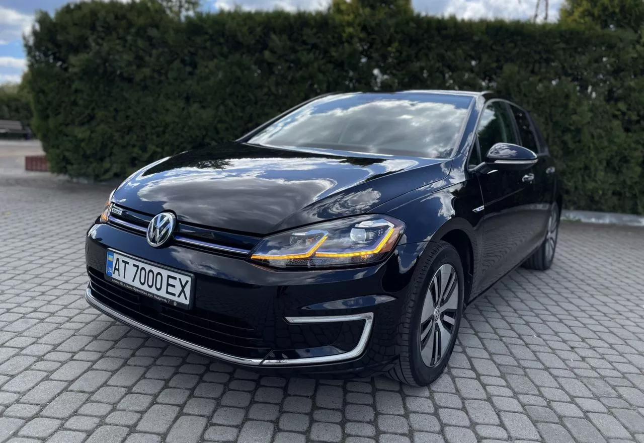 Volkswagen e-Golf  36 kWh 2017thumbnail01