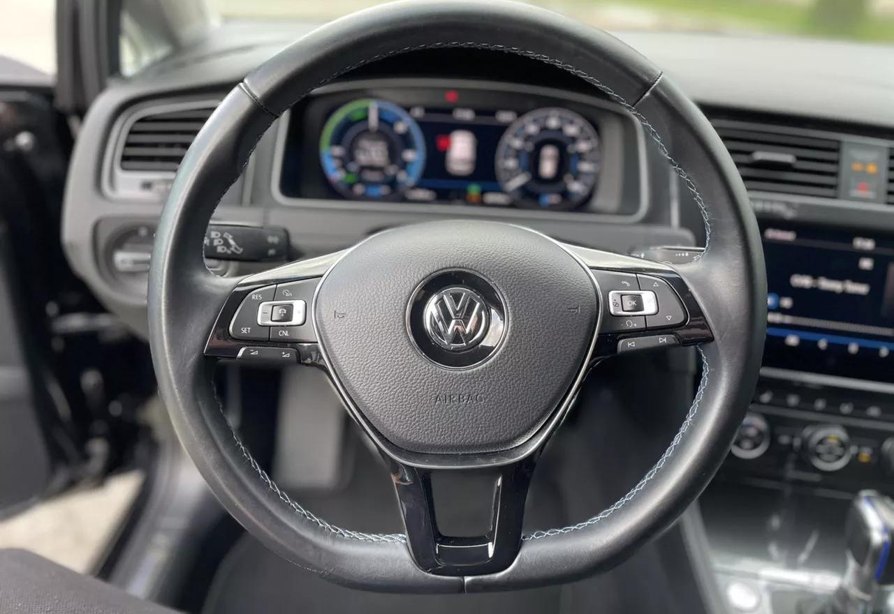 Volkswagen e-Golf  36 kWh 2017thumbnail261