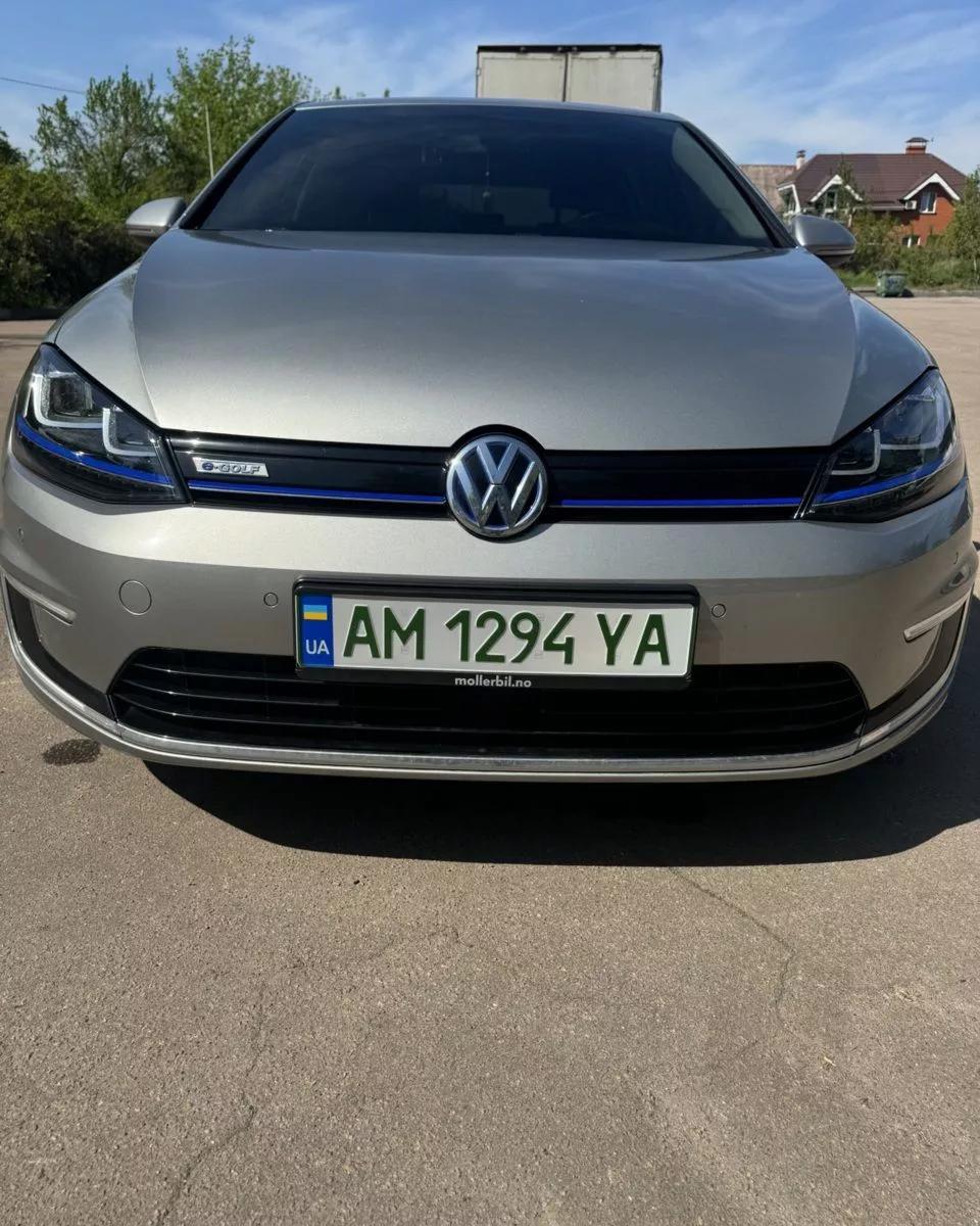 Volkswagen e-Golf  24 kWh 2015thumbnail171