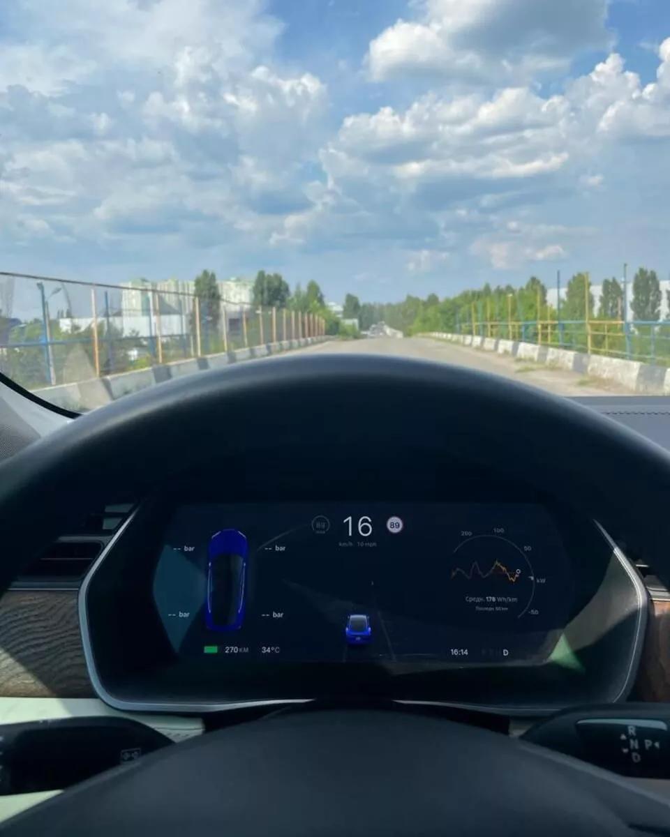 Tesla Model S  75 kWh 2018201