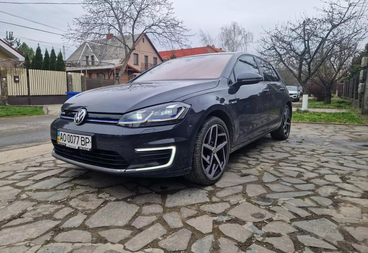 Volkswagen e-Golf  201881