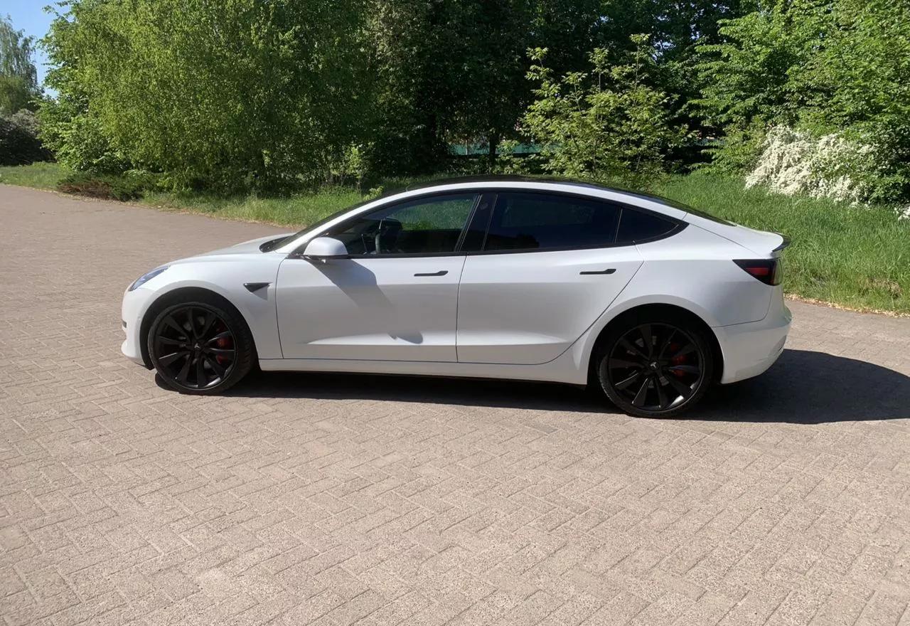 Tesla Model 3  80.5 kWh 2019111