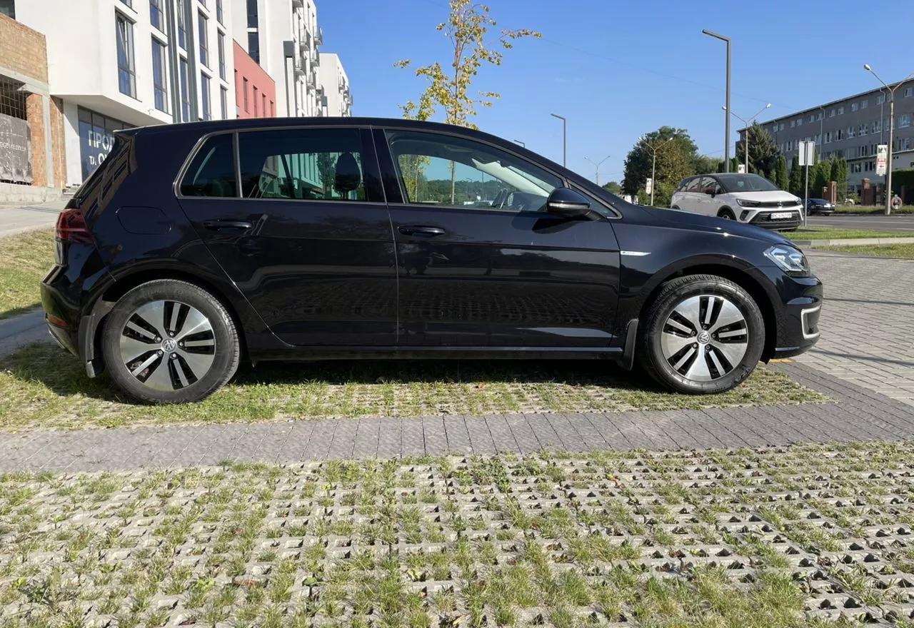 Volkswagen e-Golf  36 kWh 2018thumbnail181