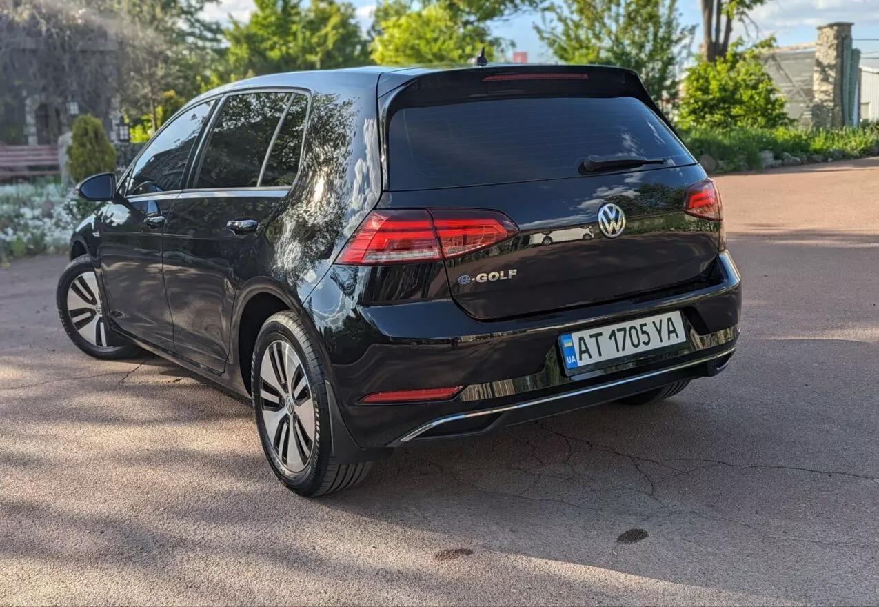 Volkswagen e-Golf  36 kWh 2018thumbnail261