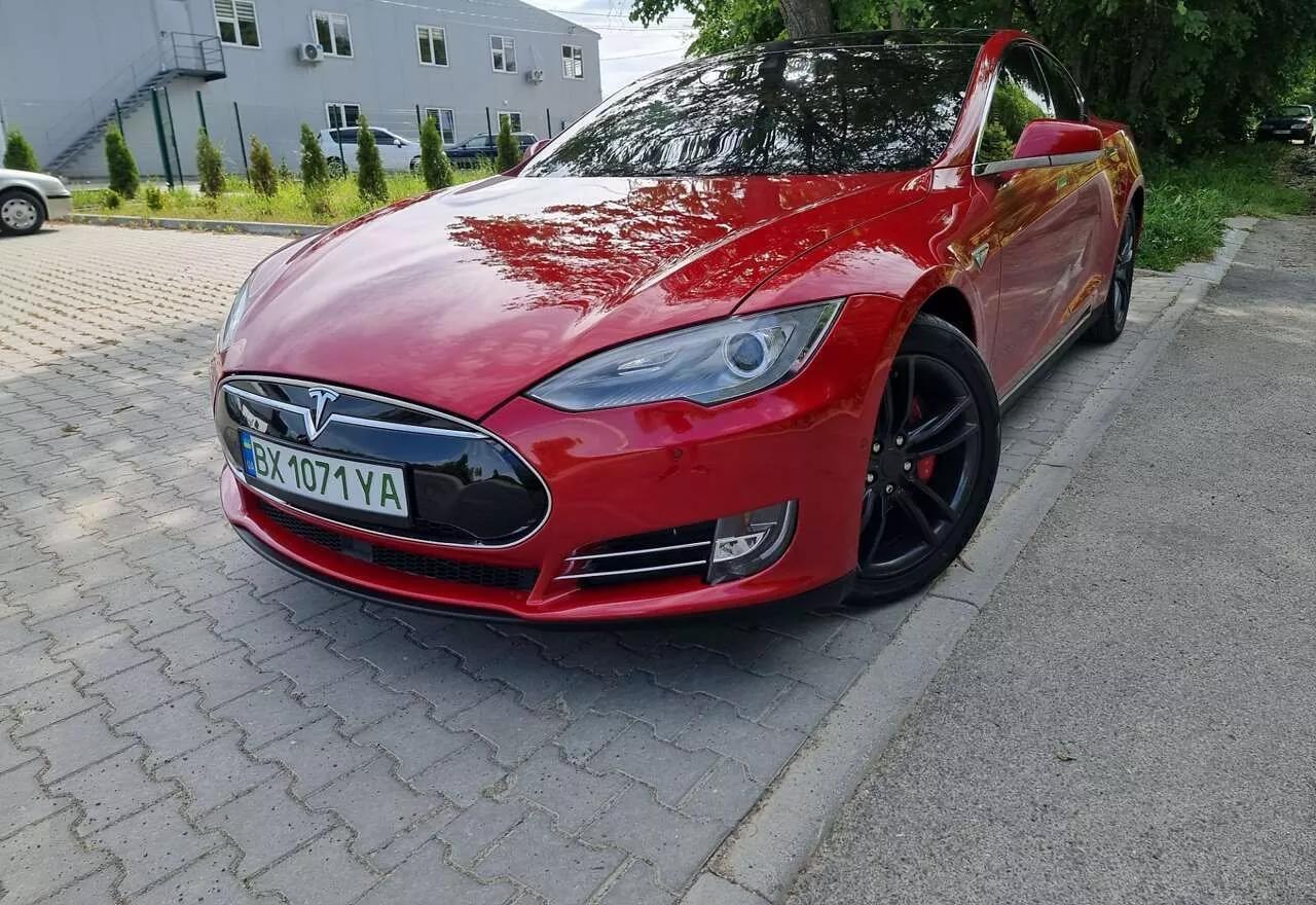 Tesla Model S  85 kWh 201461