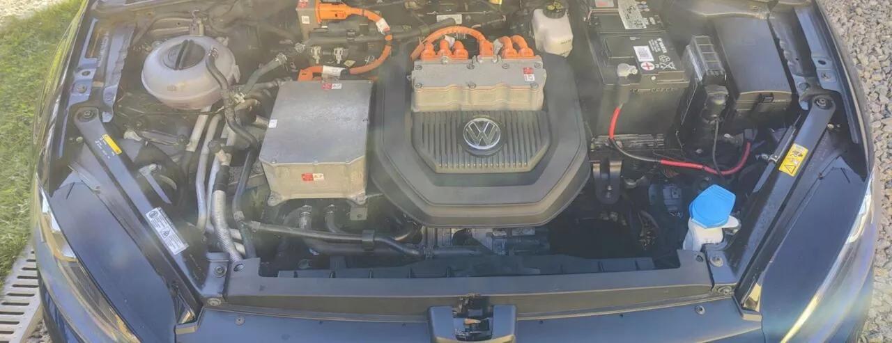Volkswagen e-Golf  24 kWh 2016thumbnail191