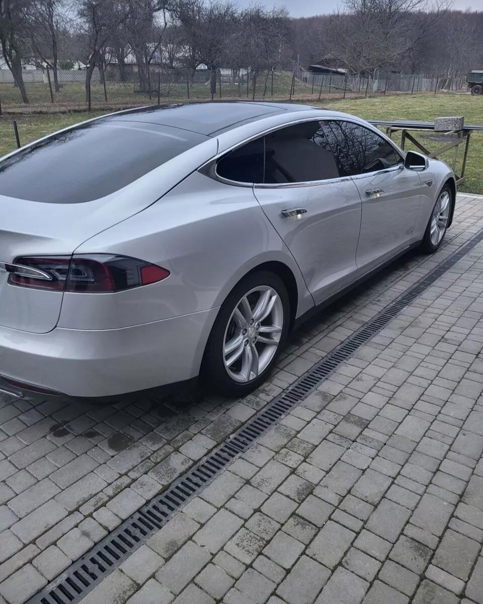Tesla Model S  85 kWh 2013thumbnail131