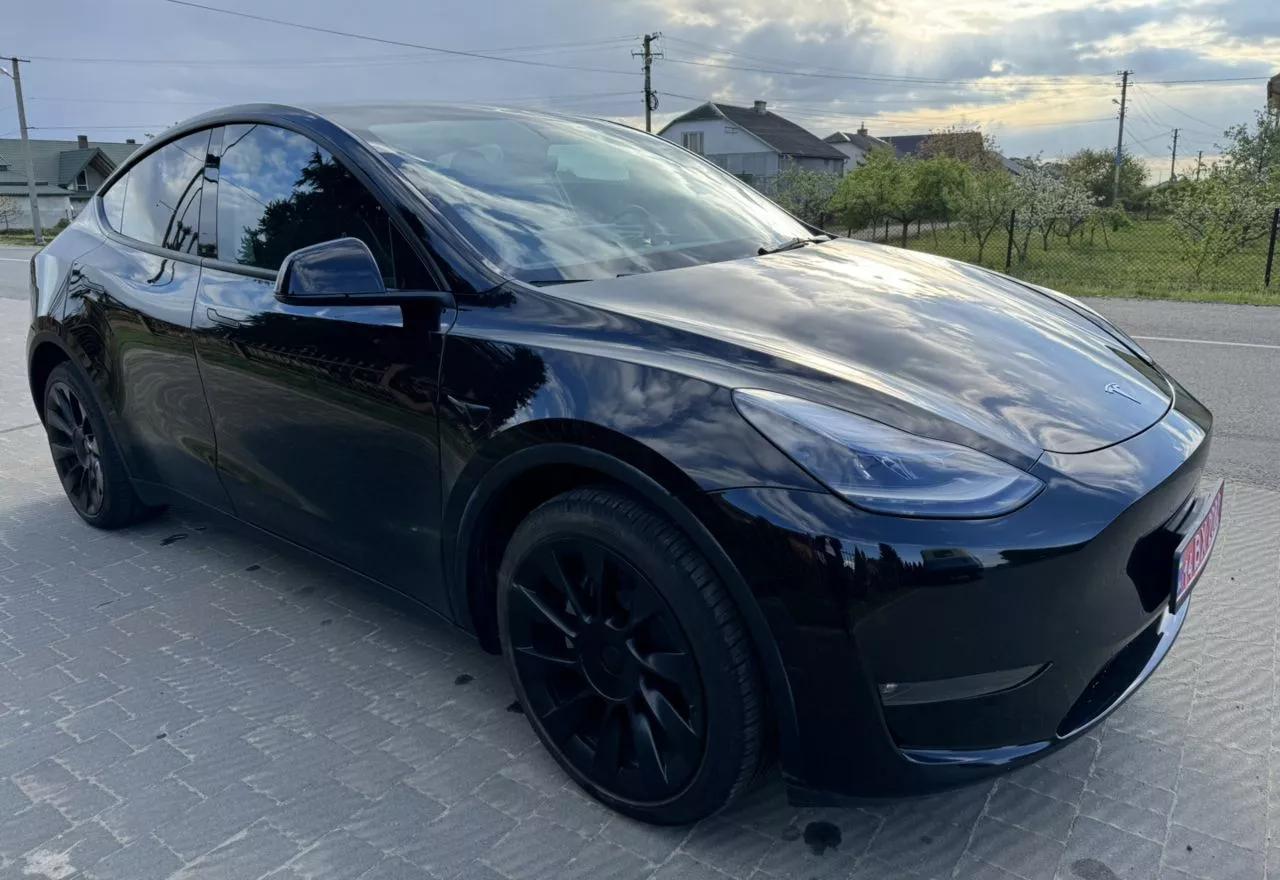 Tesla Model Y  80.5 kWh 2022thumbnail01