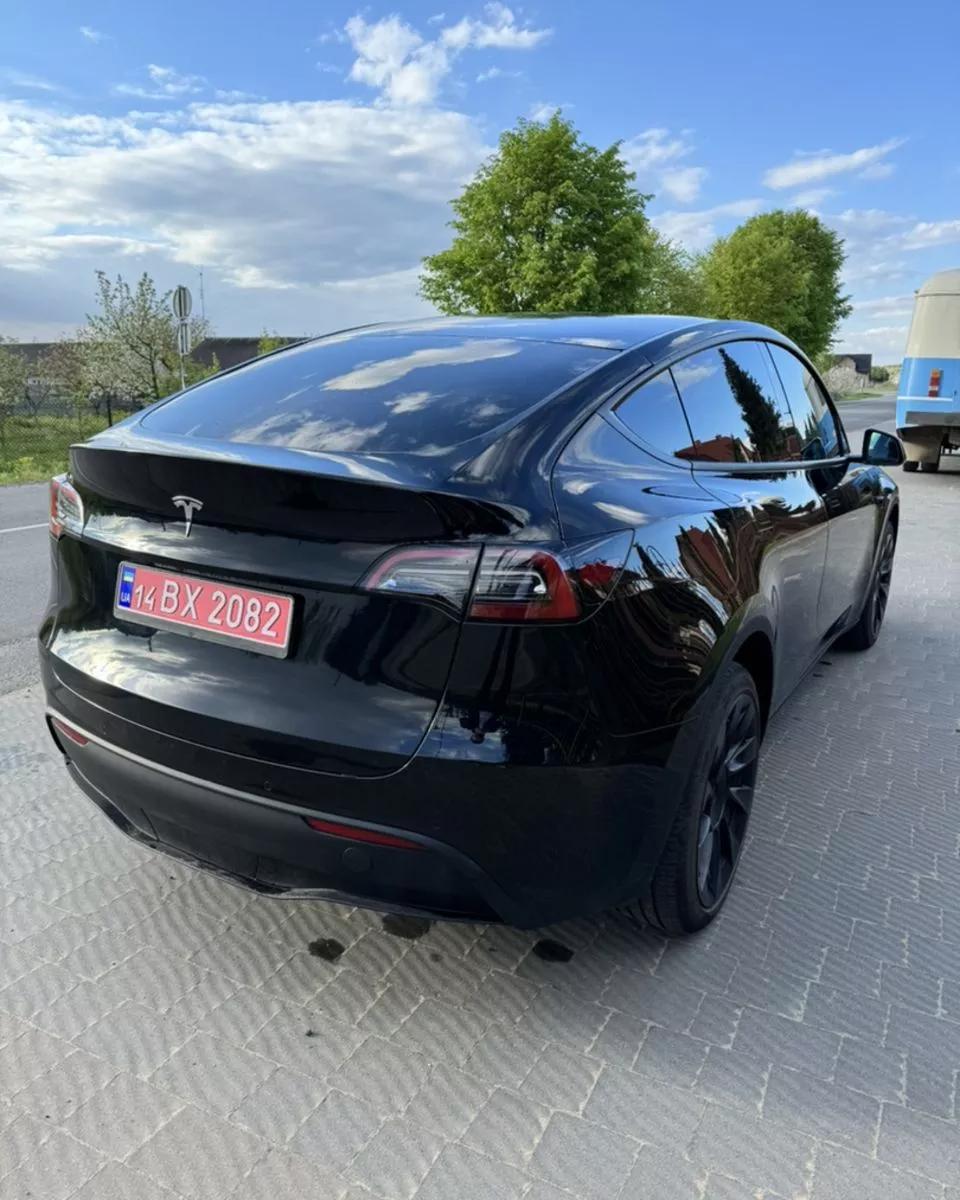 Tesla Model Y  80.5 kWh 2022111
