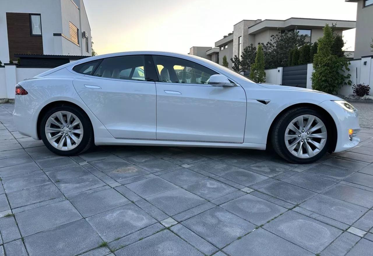 Tesla Model S  100 kWh 2019thumbnail41