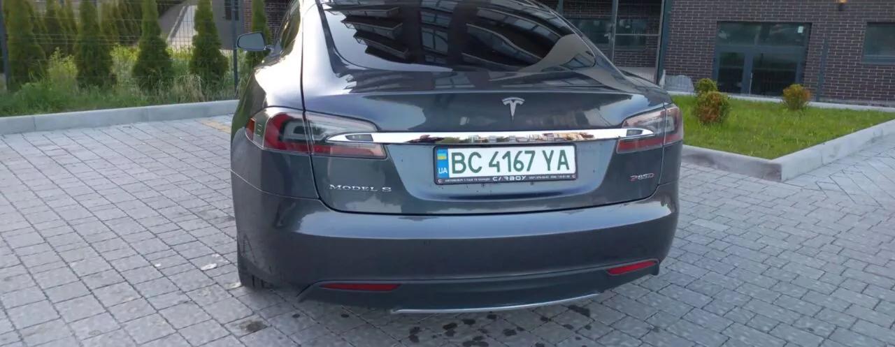 Tesla Model S  85 kWh 2015181