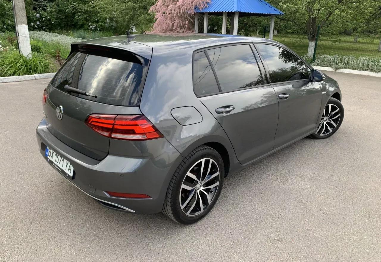 Volkswagen e-Golf  35.8 kWh 2018thumbnail281