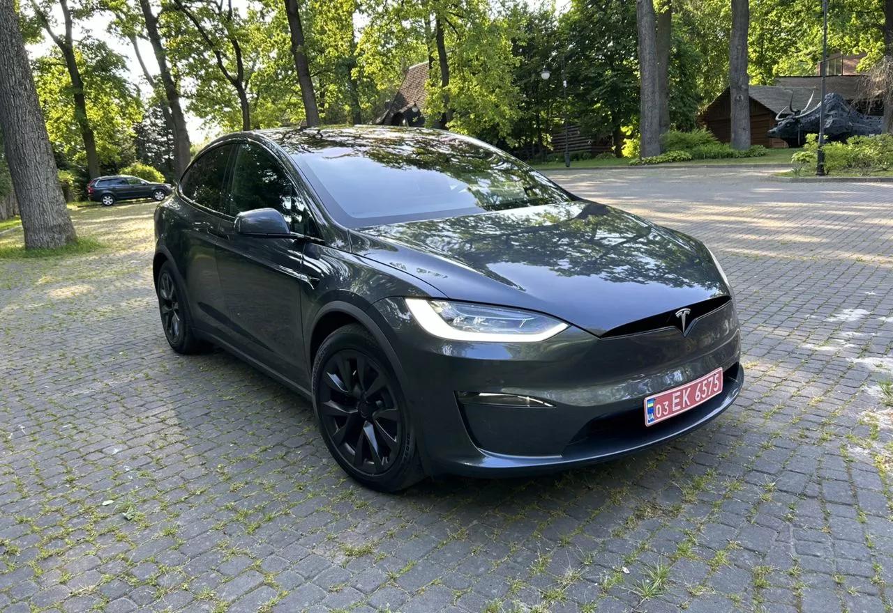 Tesla Model X  2022thumbnail01