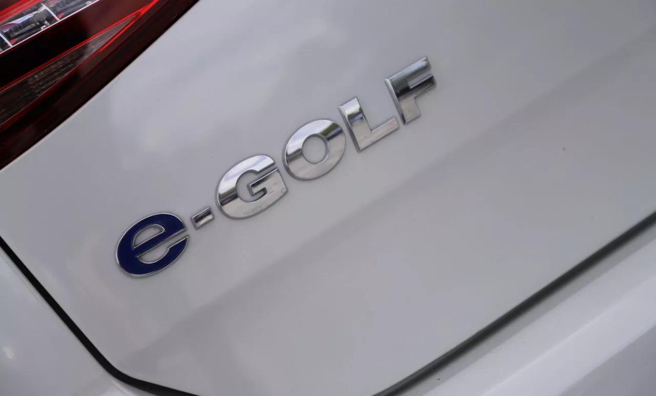 Volkswagen e-Golf  24 kWh 2015221