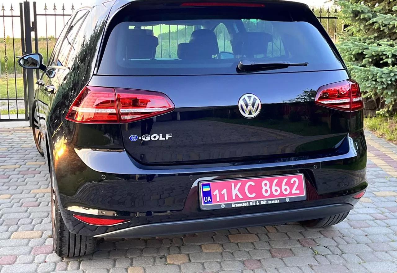 Volkswagen e-Golf  2015201
