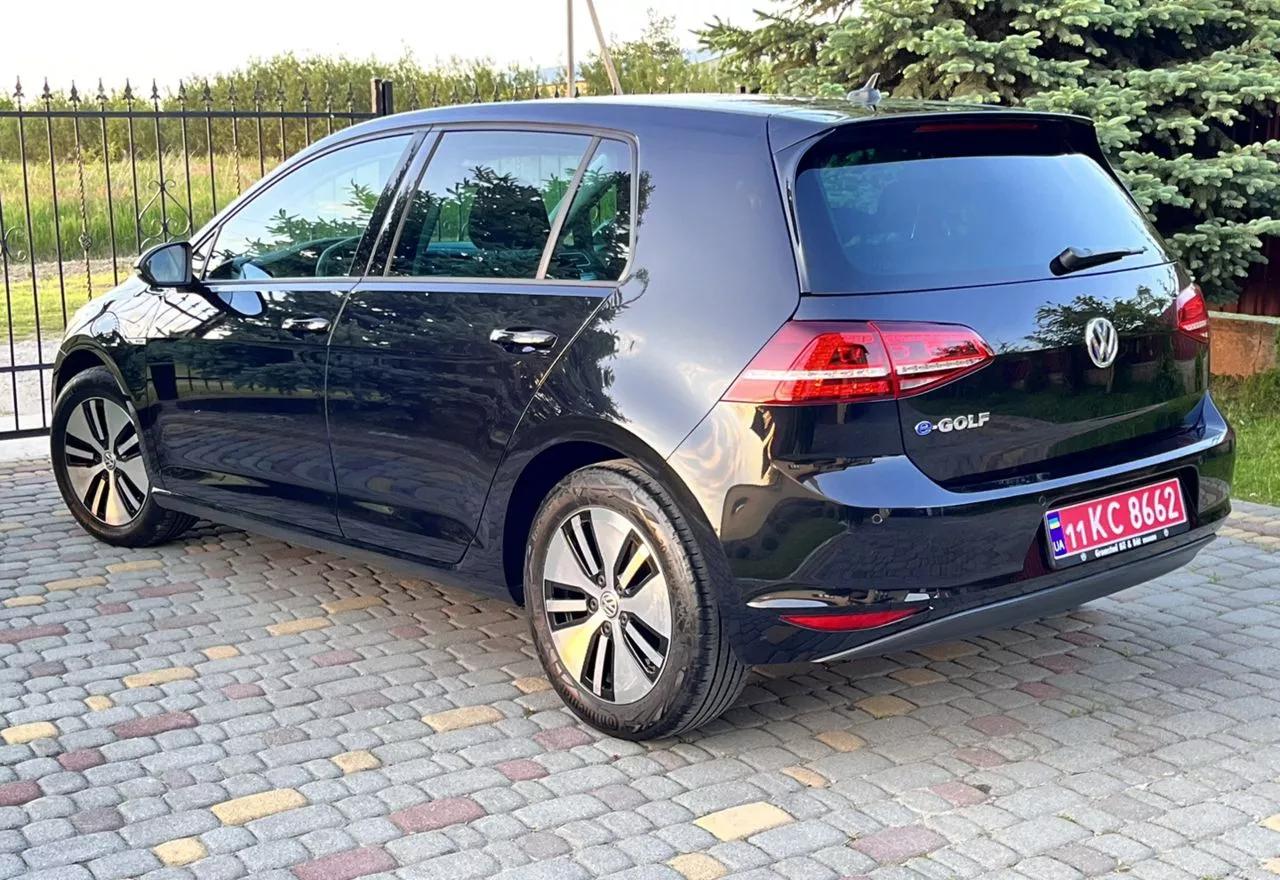 Volkswagen e-Golf  2015221