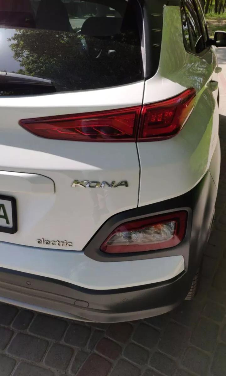 Hyundai Kona  67 kWh 2020121