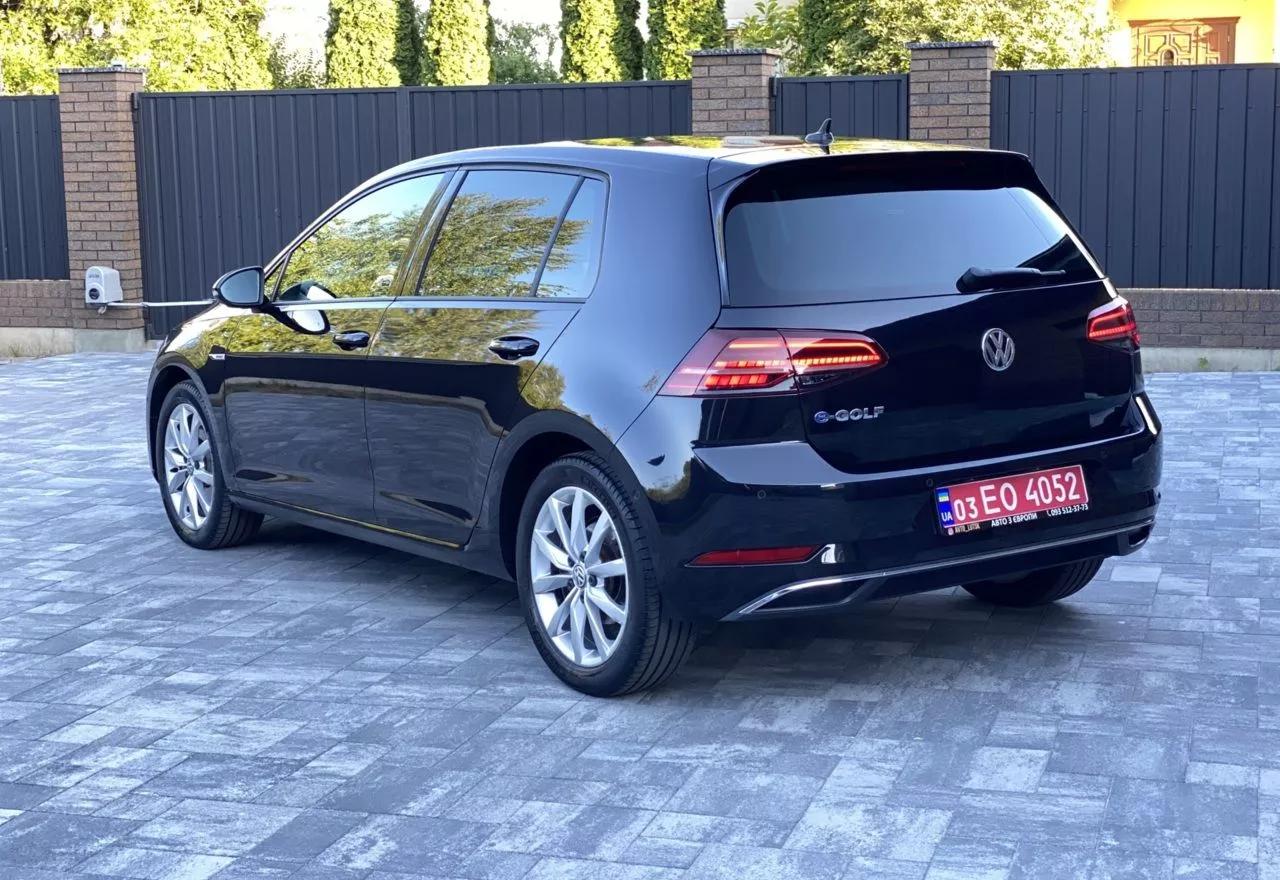 Volkswagen e-Golf  35.8 kWh 2019thumbnail101