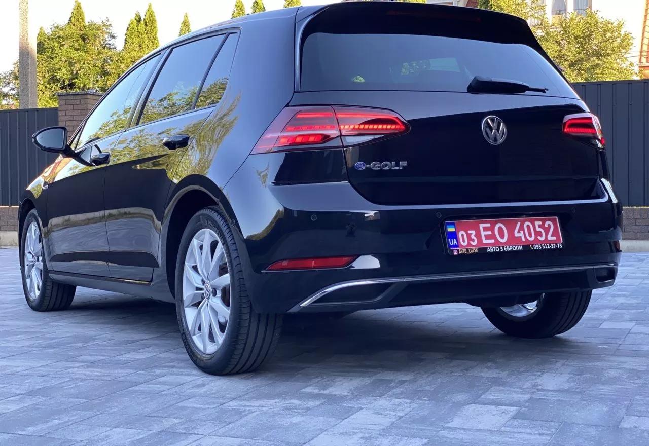 Volkswagen e-Golf  35.8 kWh 2019111