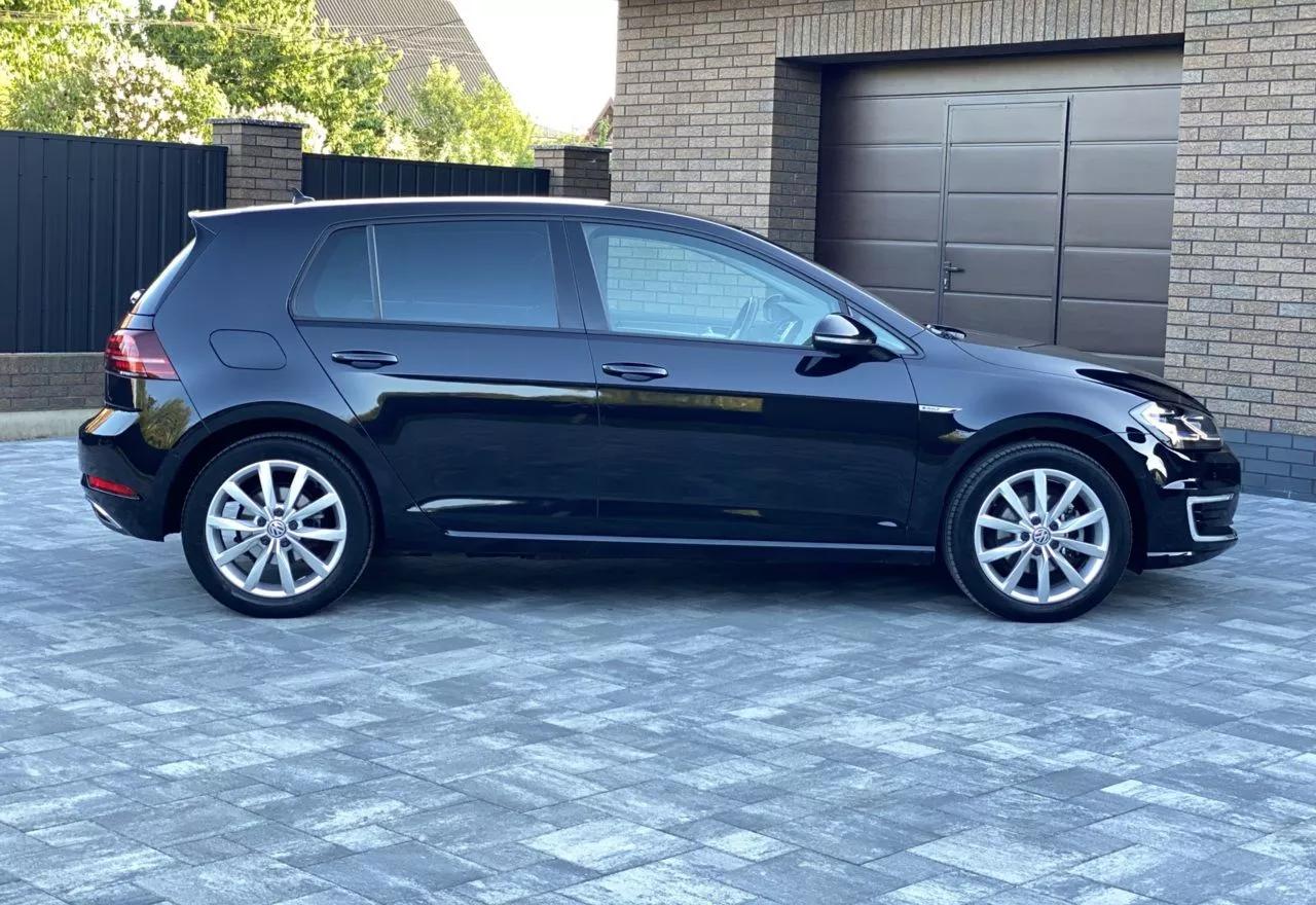 Volkswagen e-Golf  35.8 kWh 2019thumbnail161