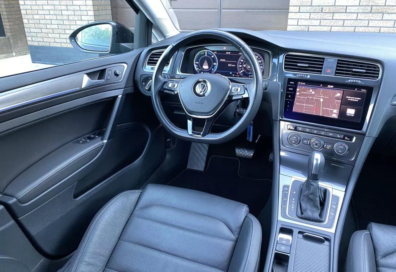 Volkswagen e-Golf  35.8 kWh 2019281