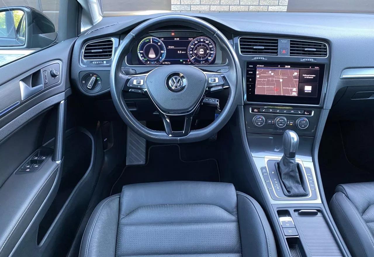 Volkswagen e-Golf  35.8 kWh 2019thumbnail291