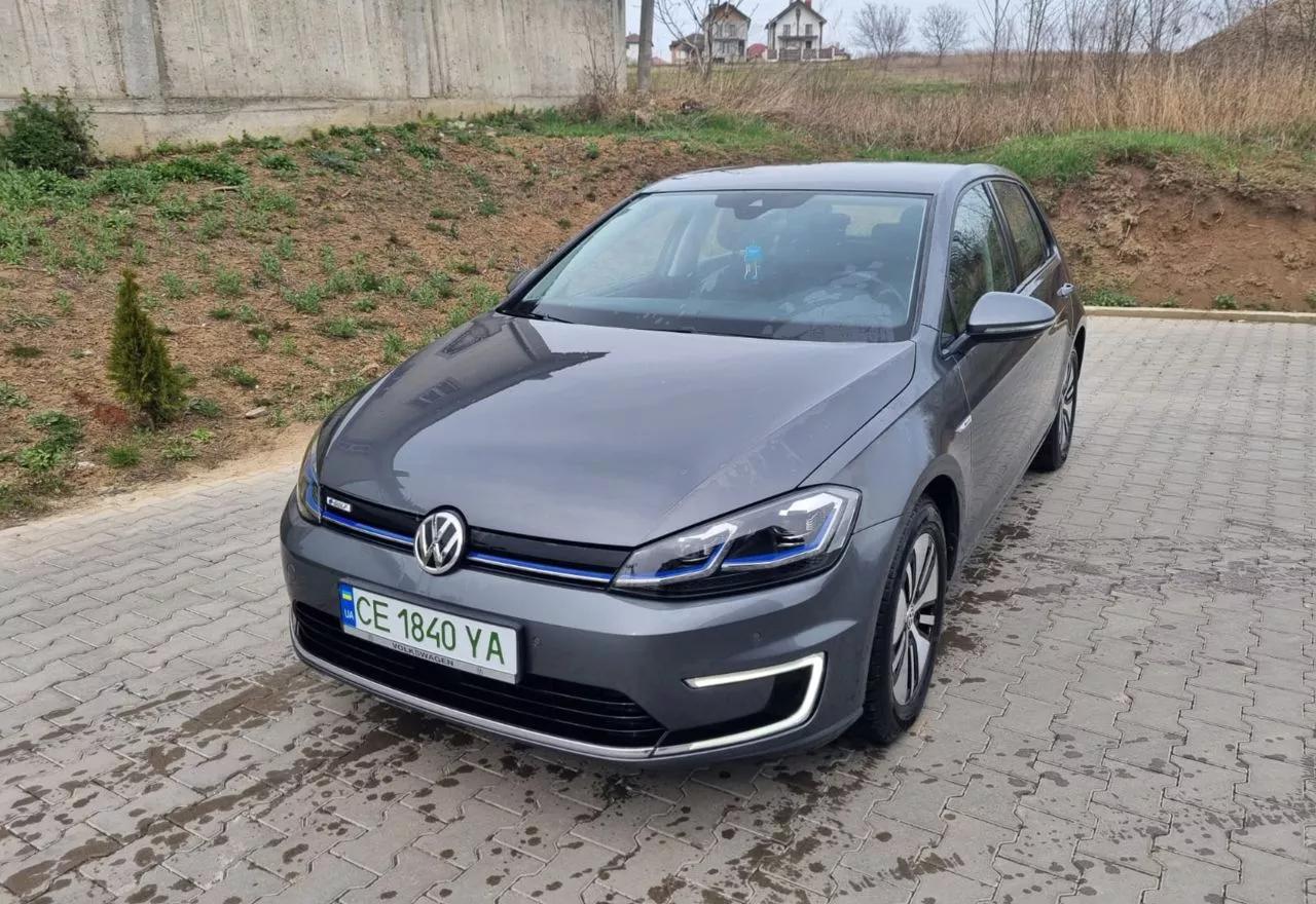 Volkswagen e-Golf  2018111
