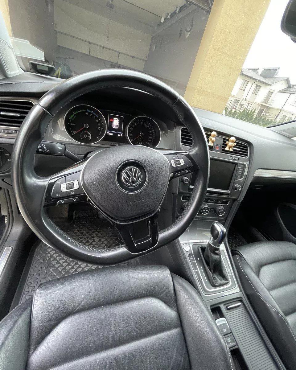 Volkswagen e-Golf  24 kWh 2016271