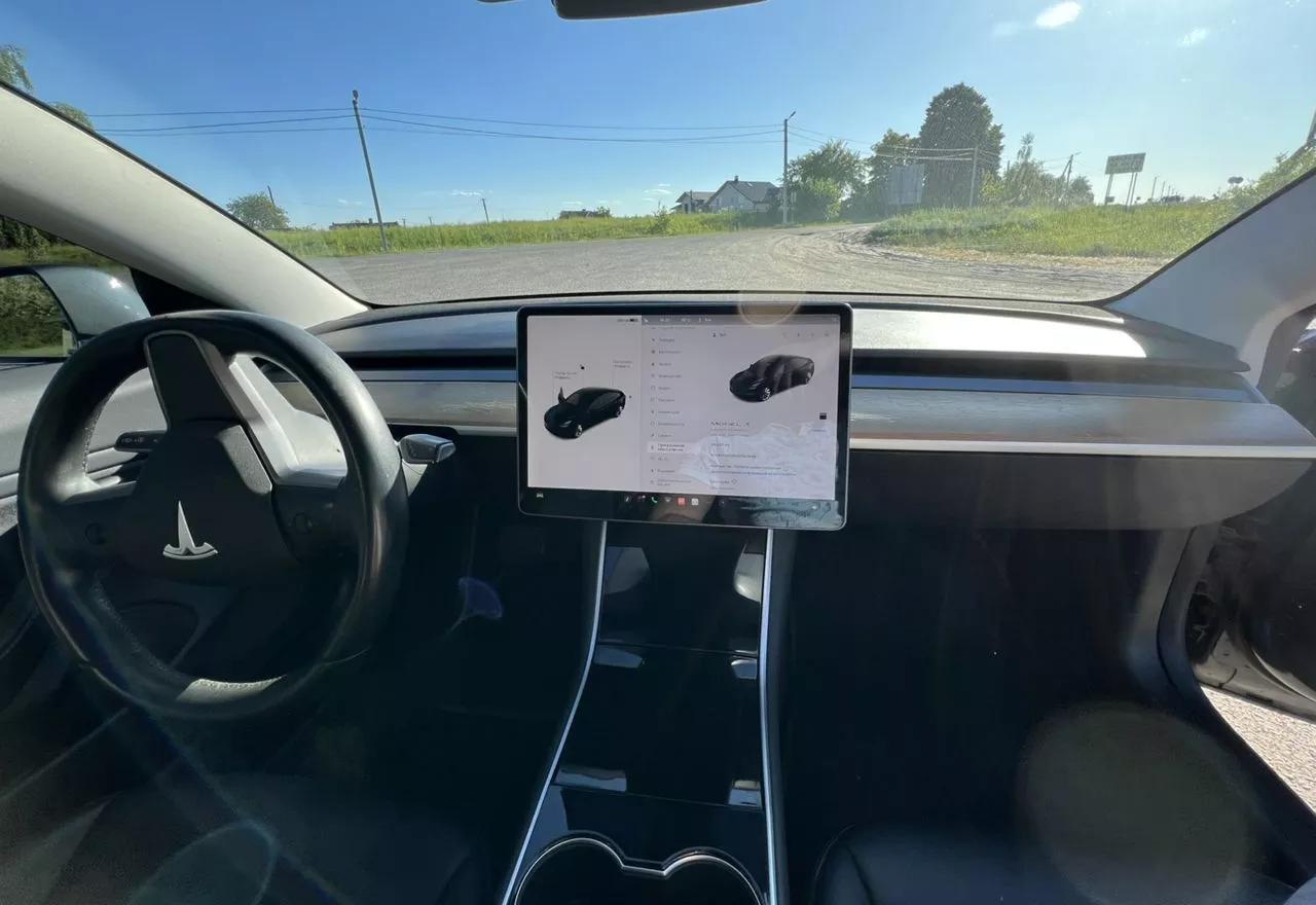 Tesla Model 3  2019201