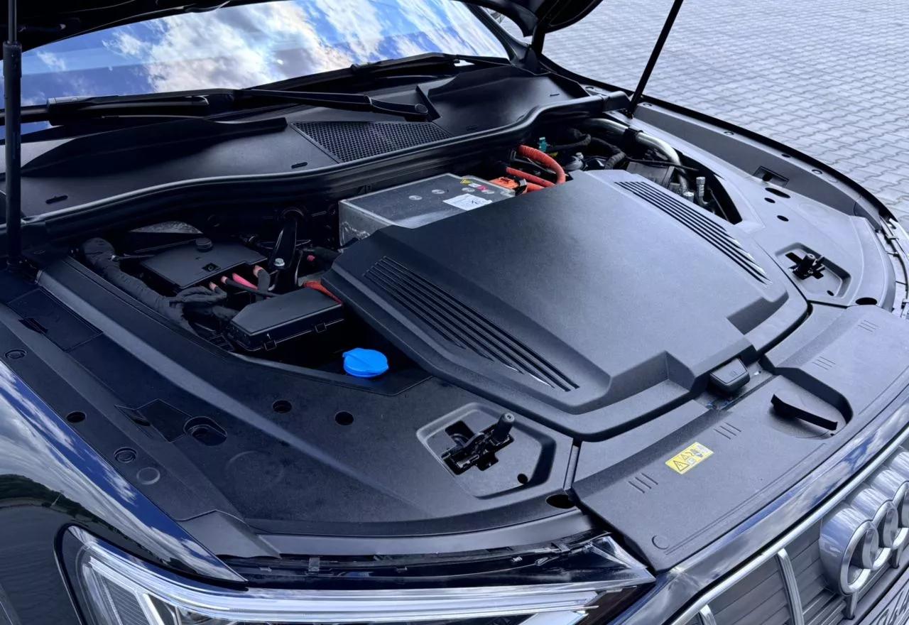 Audi E-tron  71 kWh 2019thumbnail241