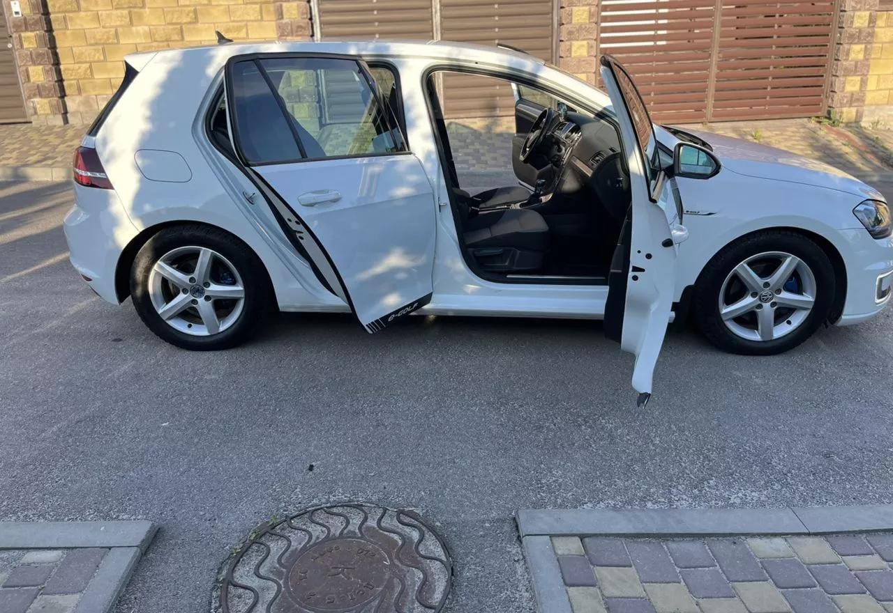 Volkswagen e-Golf  24 kWh 2015291
