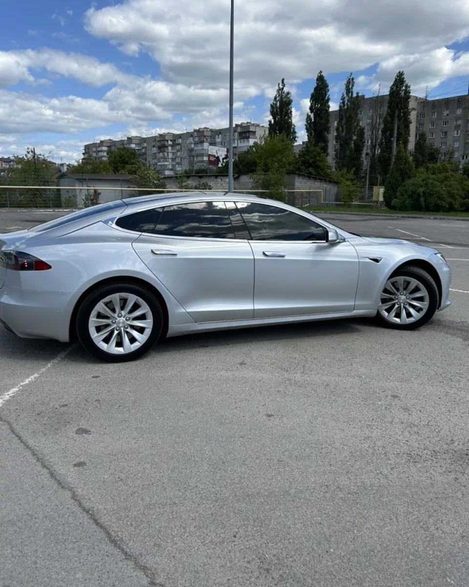 Tesla Model S  75 kWh 201661