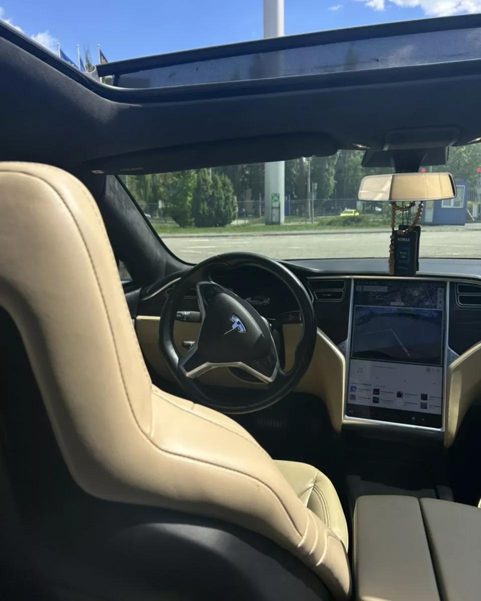 Tesla Model S  75 kWh 2016thumbnail261