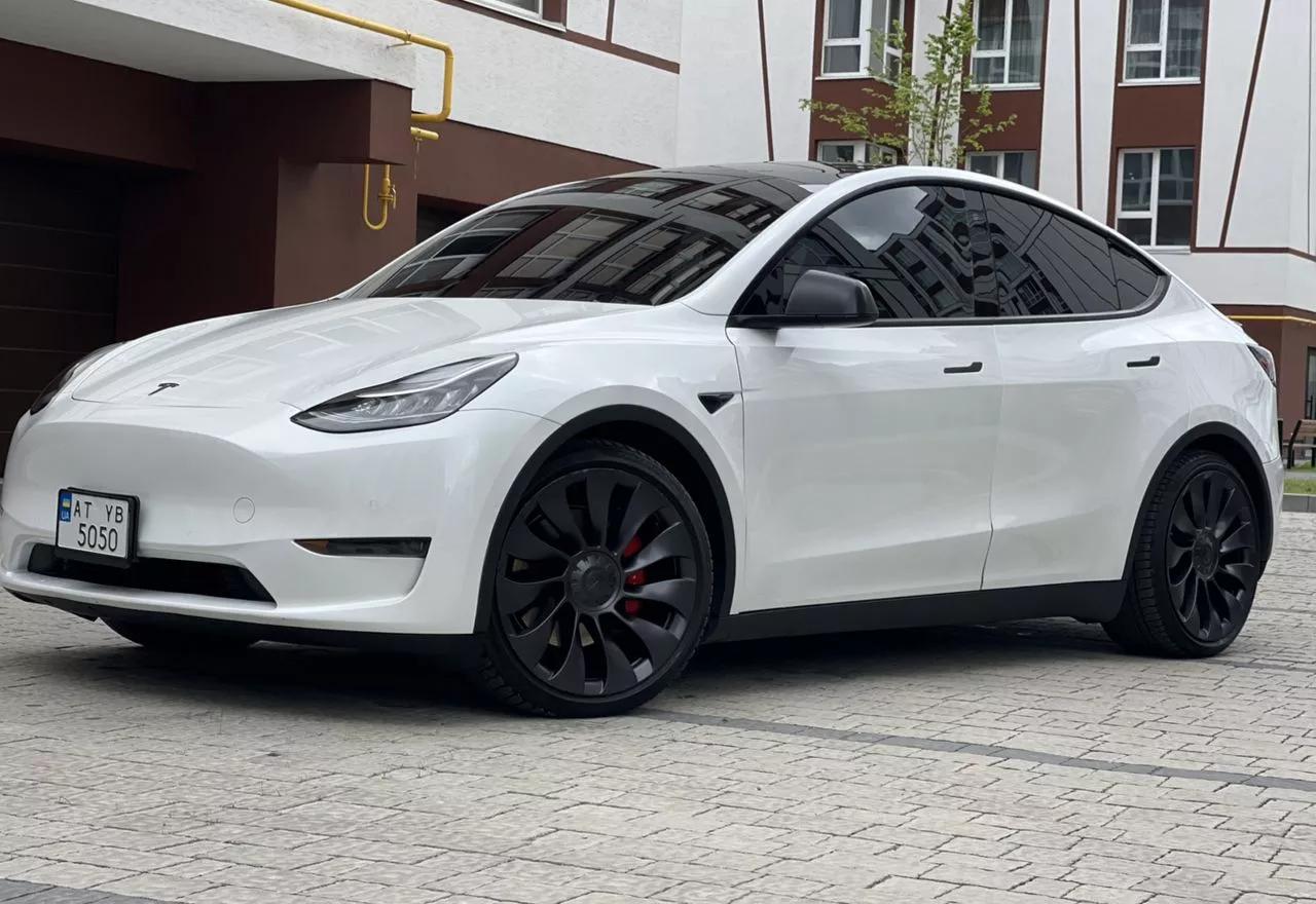 Tesla Model Y  75 kWh 2020451