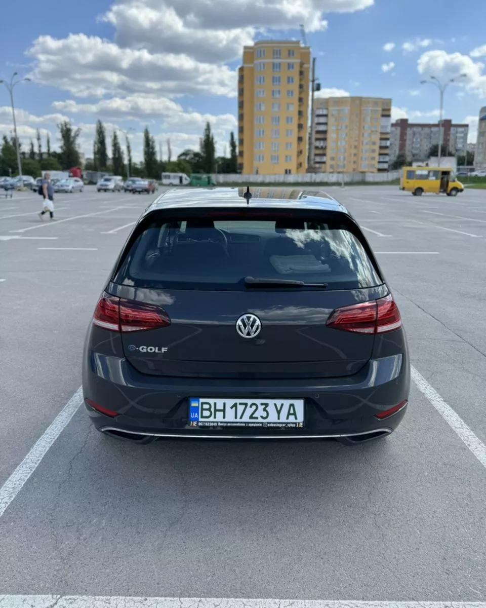 Volkswagen e-Golf  2019thumbnail61