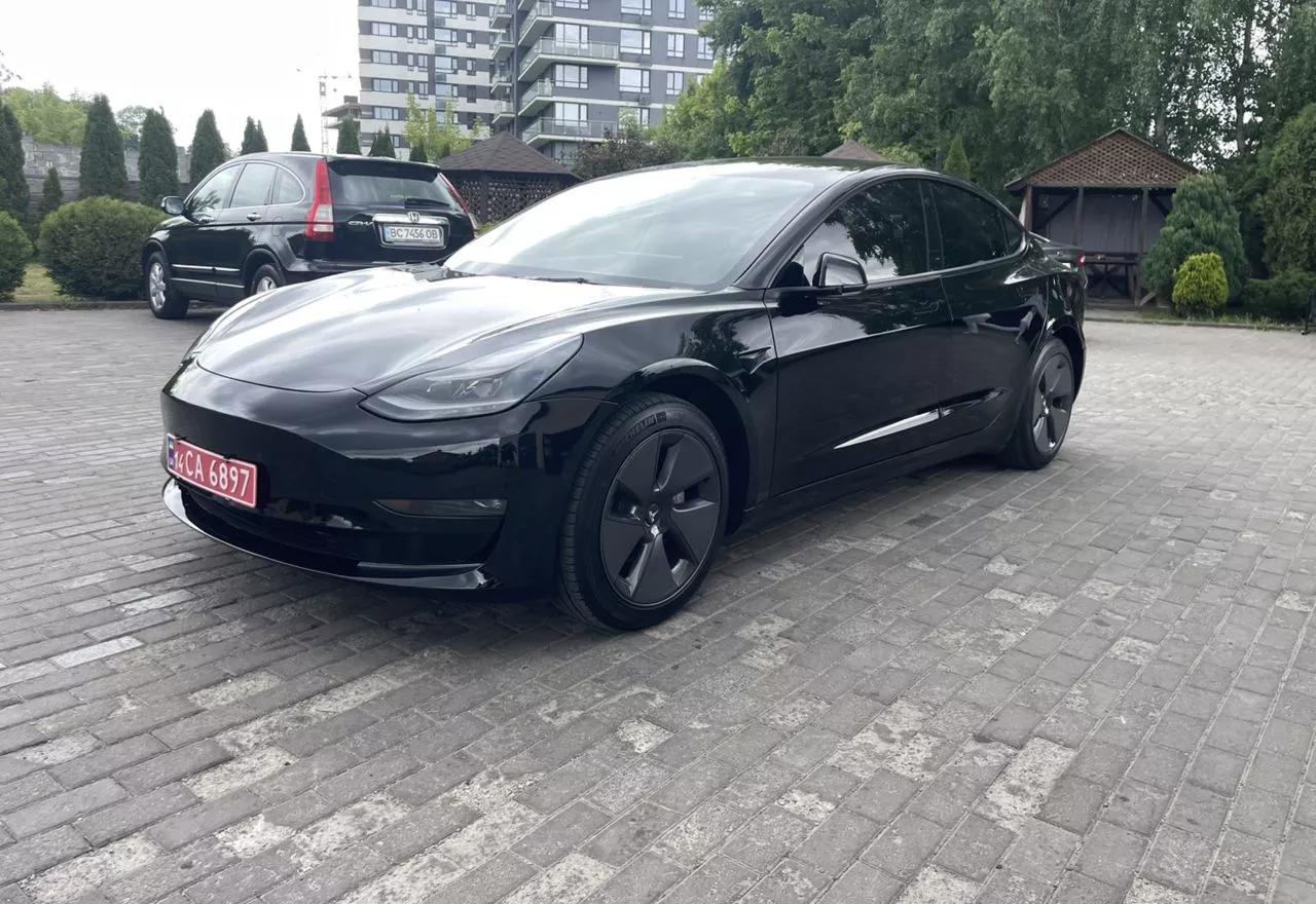 Tesla Model 3  2022thumbnail01