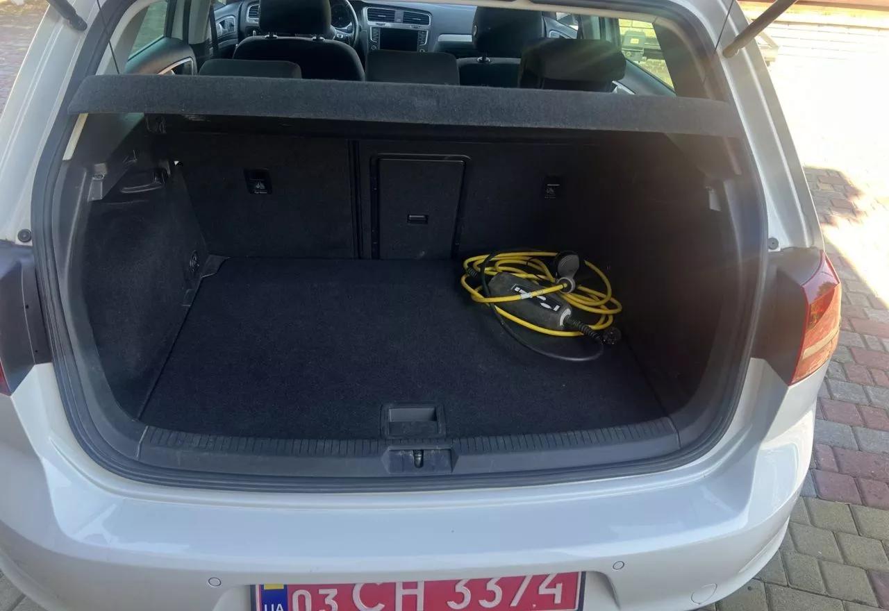 Volkswagen e-Golf  24 kWh 201561