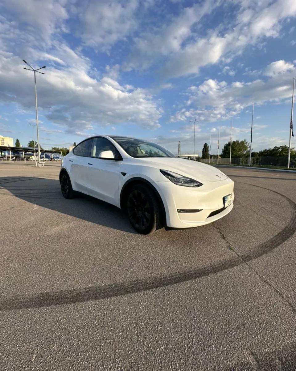 Tesla Model Y  202021