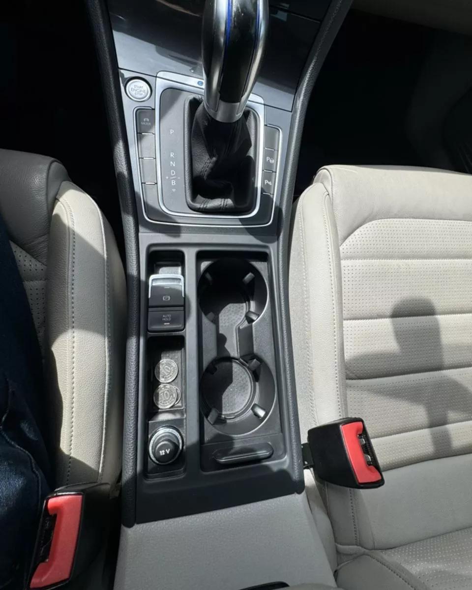 Volkswagen e-Golf  35.8 kWh 2019341
