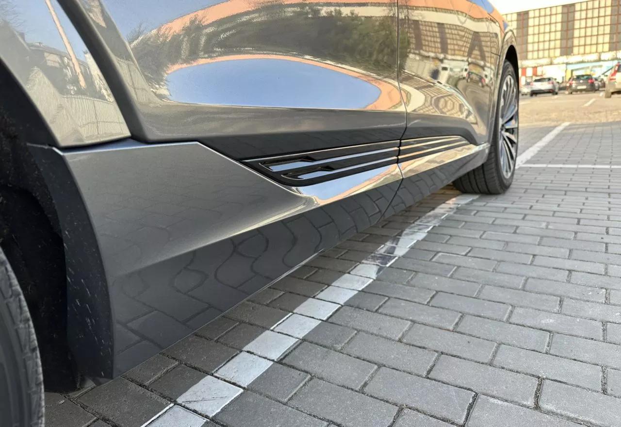 Audi E-tron  2019thumbnail391