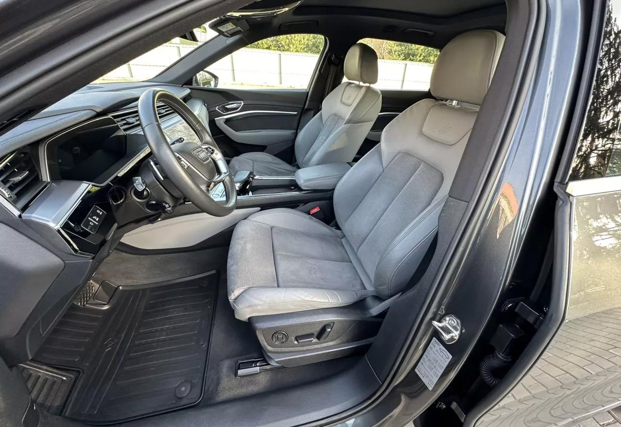 Audi E-tron  2019481
