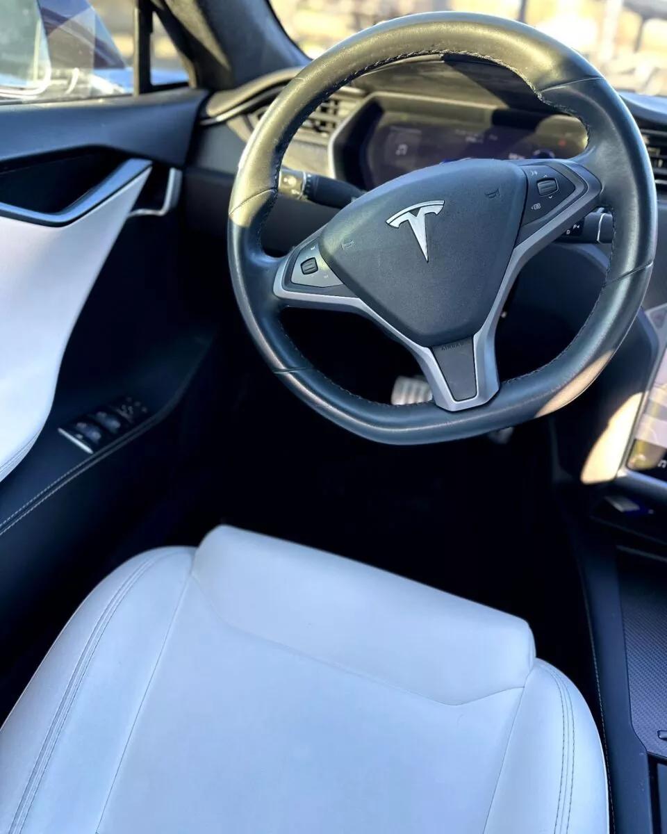 Tesla Model S  75 kWh 2018121