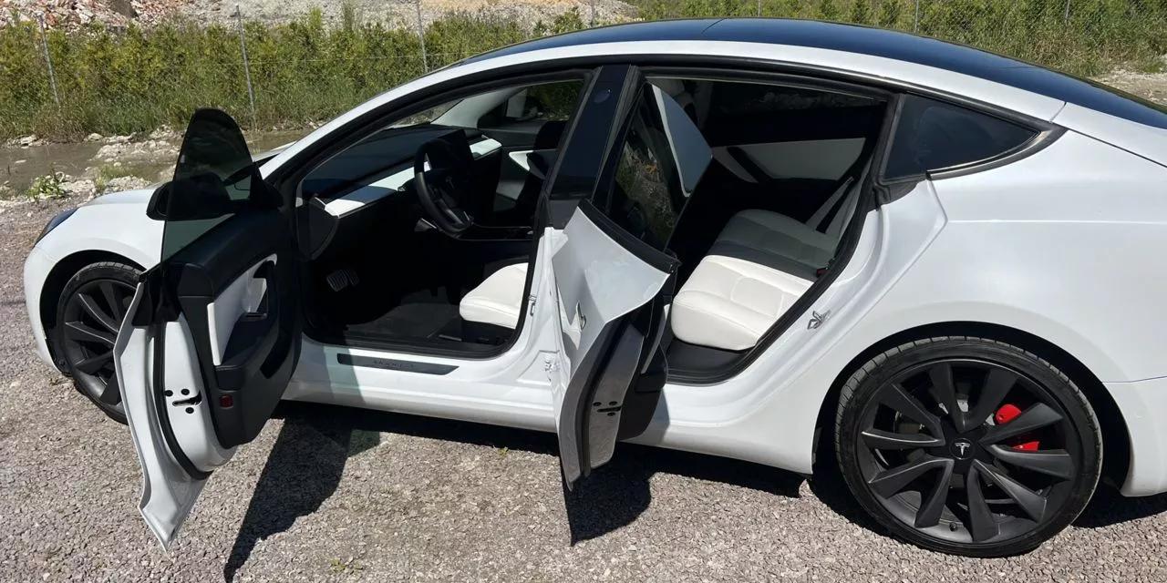 Tesla Model 3  80.5 kWh 202001