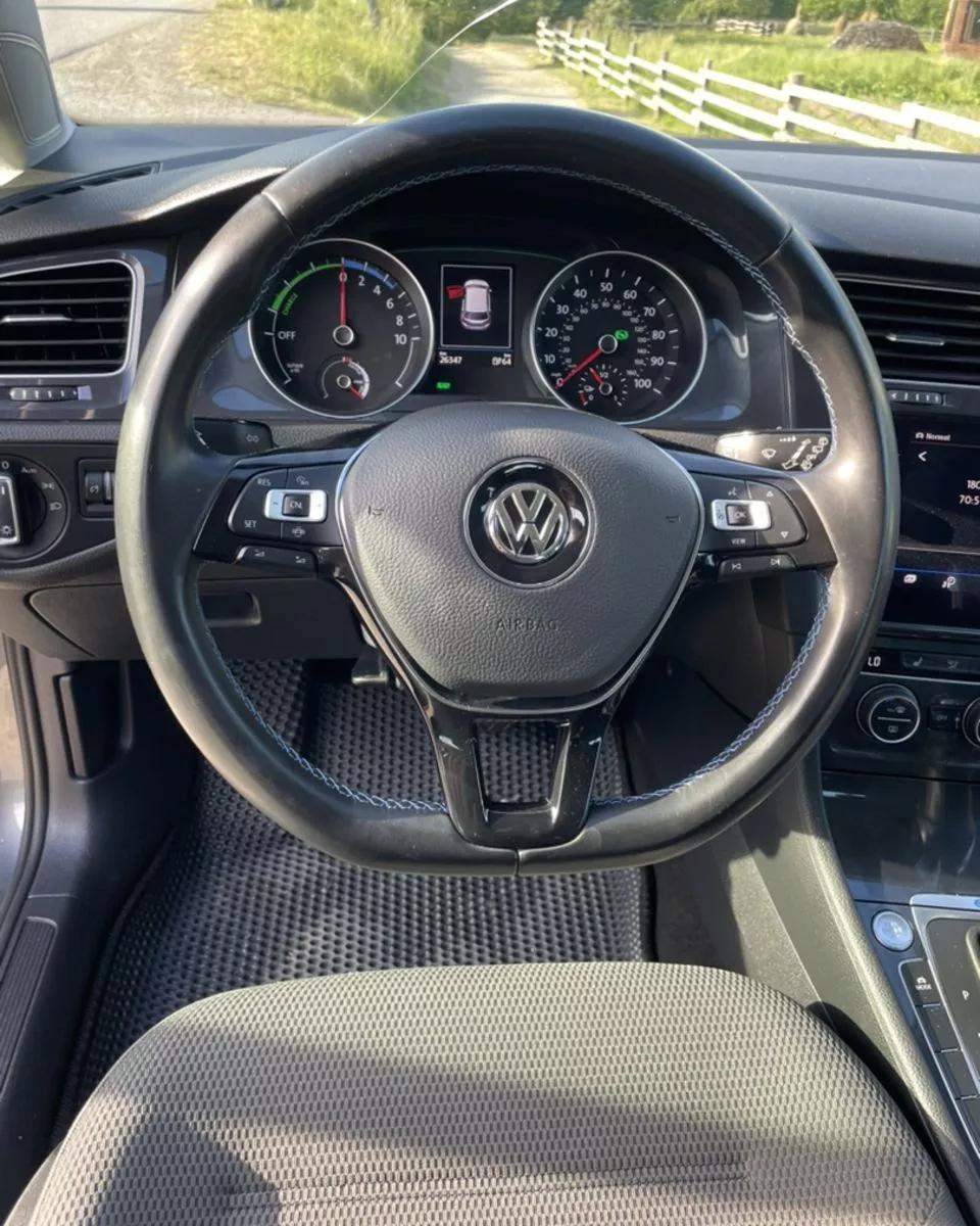 Volkswagen e-Golf  35.8 kWh 2019111