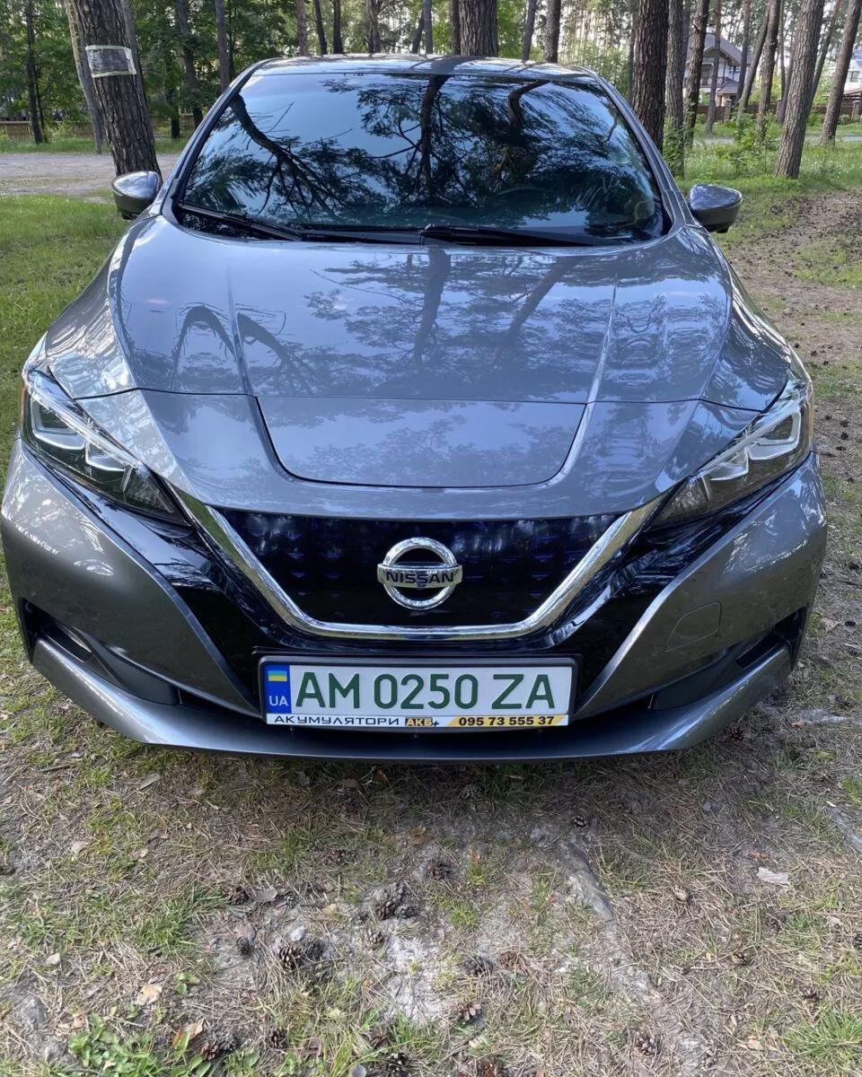 Nissan Leaf  2019thumbnail11
