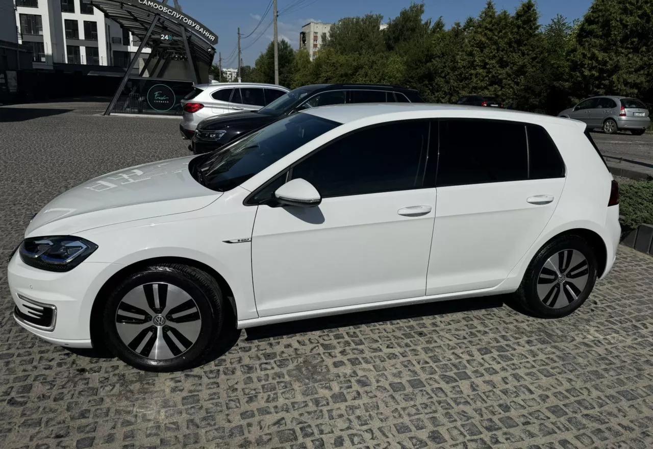 Volkswagen e-Golf  36 kWh 2019thumbnail11