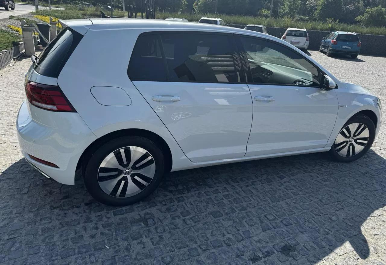 Volkswagen e-Golf  36 kWh 2019thumbnail31