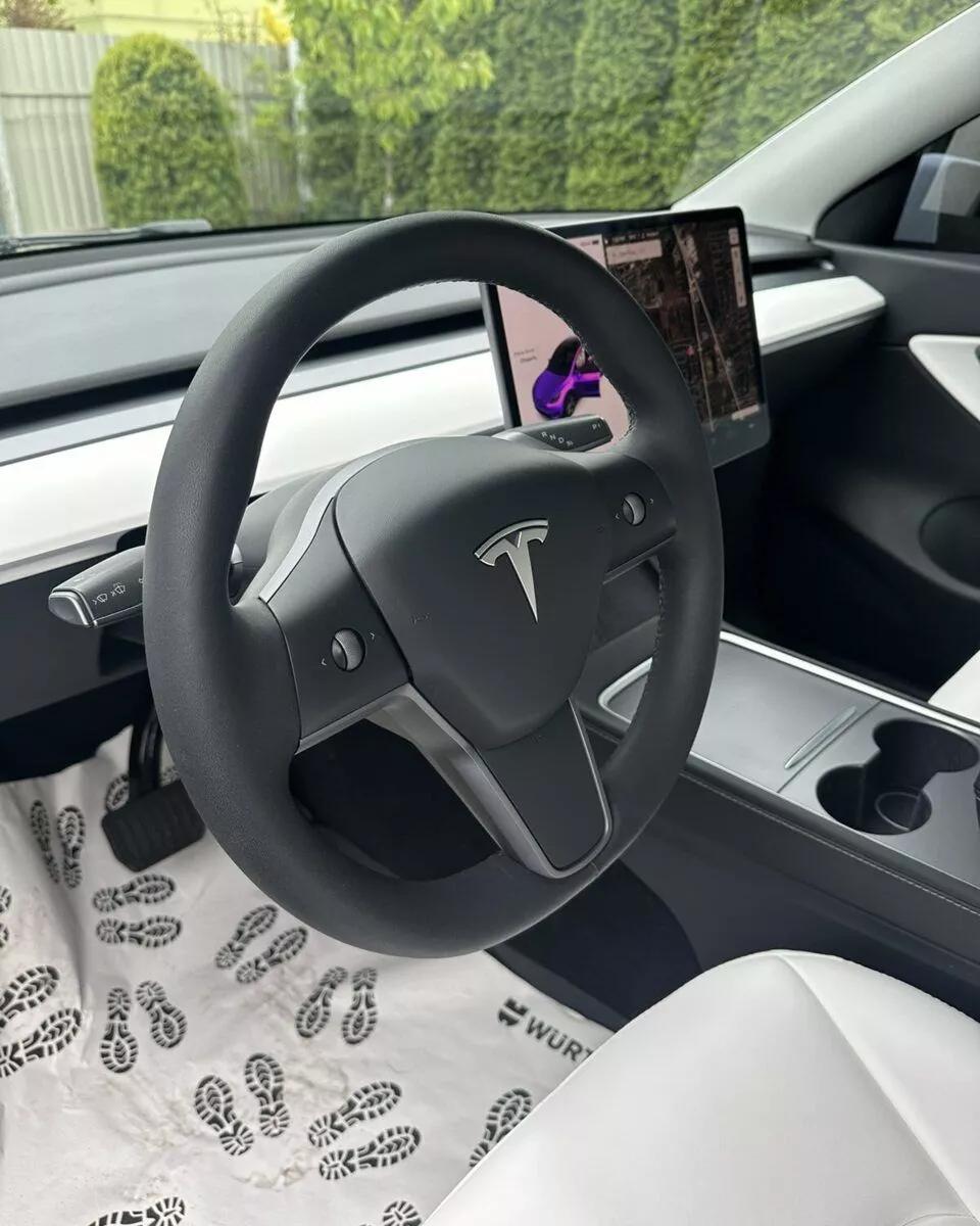 Tesla Model Y  80.5 kWh 2021311