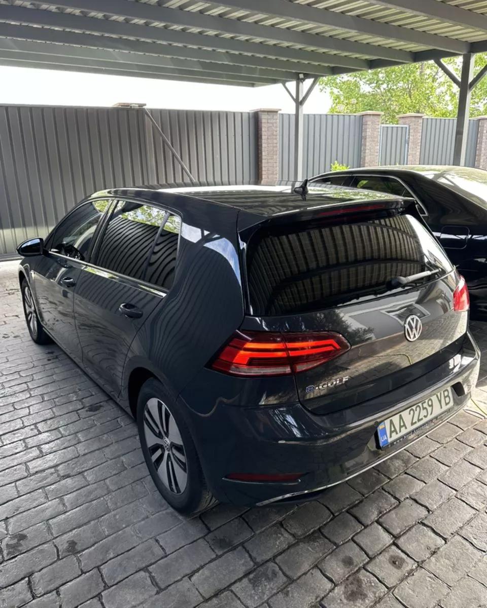 Volkswagen e-Golf  36 kWh 2017201